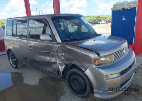 2004 Scion Xb from USA, damaged, VIN JTLKT324X40152606